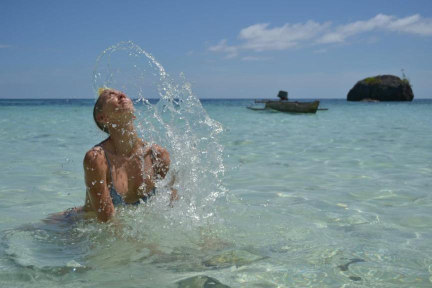 Sunset Beach Batudaka Ngoại thất bức ảnh