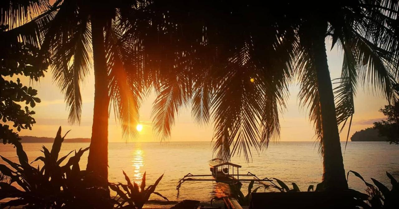 Sunset Beach Batudaka Ngoại thất bức ảnh